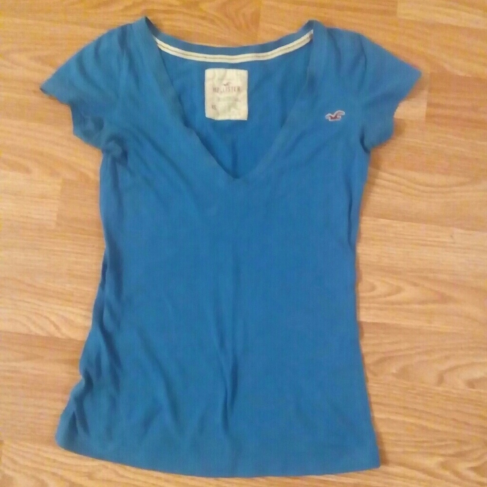 Hollister V neck Tee